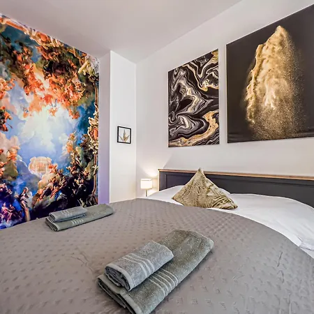 Grosse 3 Schlafzimmer Mit Kueche, Bad, Waschmaschine & Balkon Am Zoo Apartment Leipzig