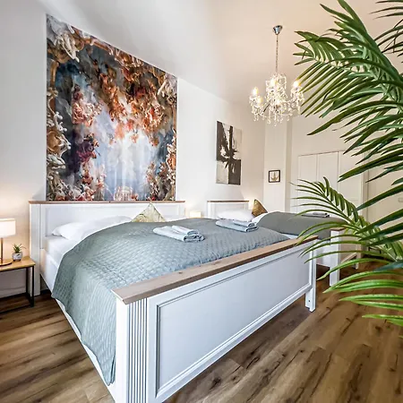 Grosse 3 Schlafzimmer Mit Kueche, Bad, Waschmaschine & Balkon Am Zoo Apartment Leipzig